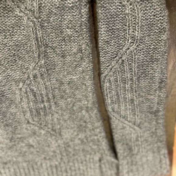 JOSIE Pullover Sweater Size L NEW - Picture 2 of 6